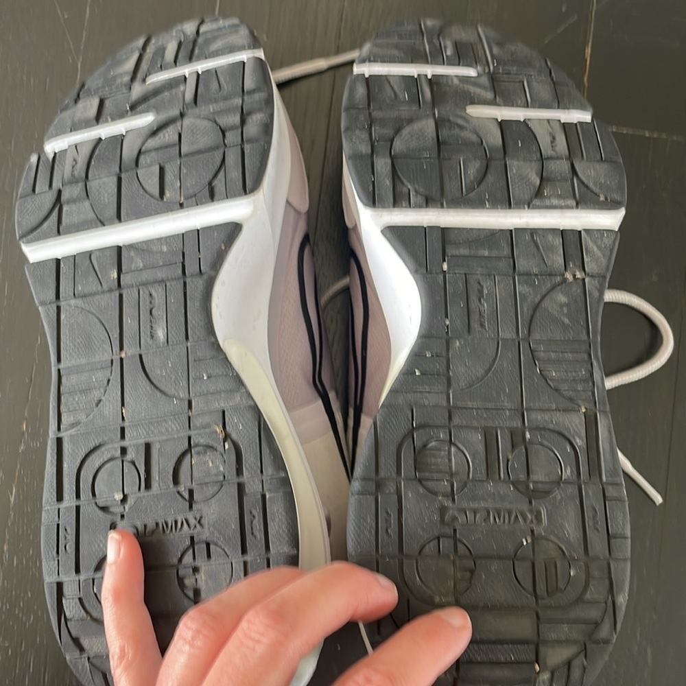 Nike Air Max Womens - Lightly Worn - Picture 6 of 6